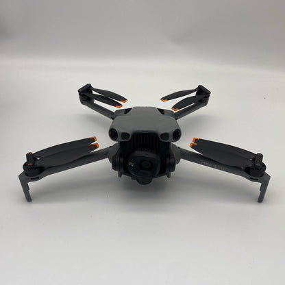 DJI Mini 5 Pro Fly More Combo (DJI RC-N3) - Like New (99%)