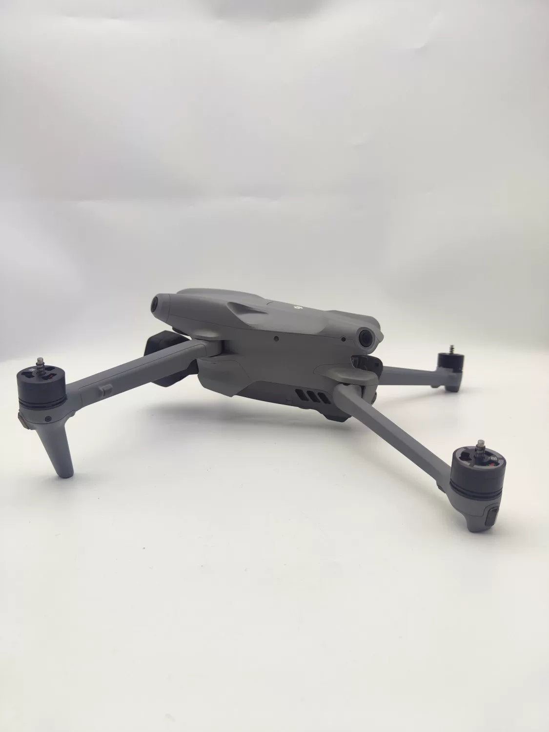 99% New (Mint) DJI Air3 Body Only