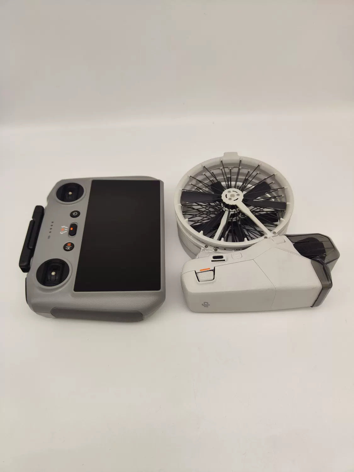 95% New (Like New) DJI flip with Screen Standard Combo with DJI Care Refresh