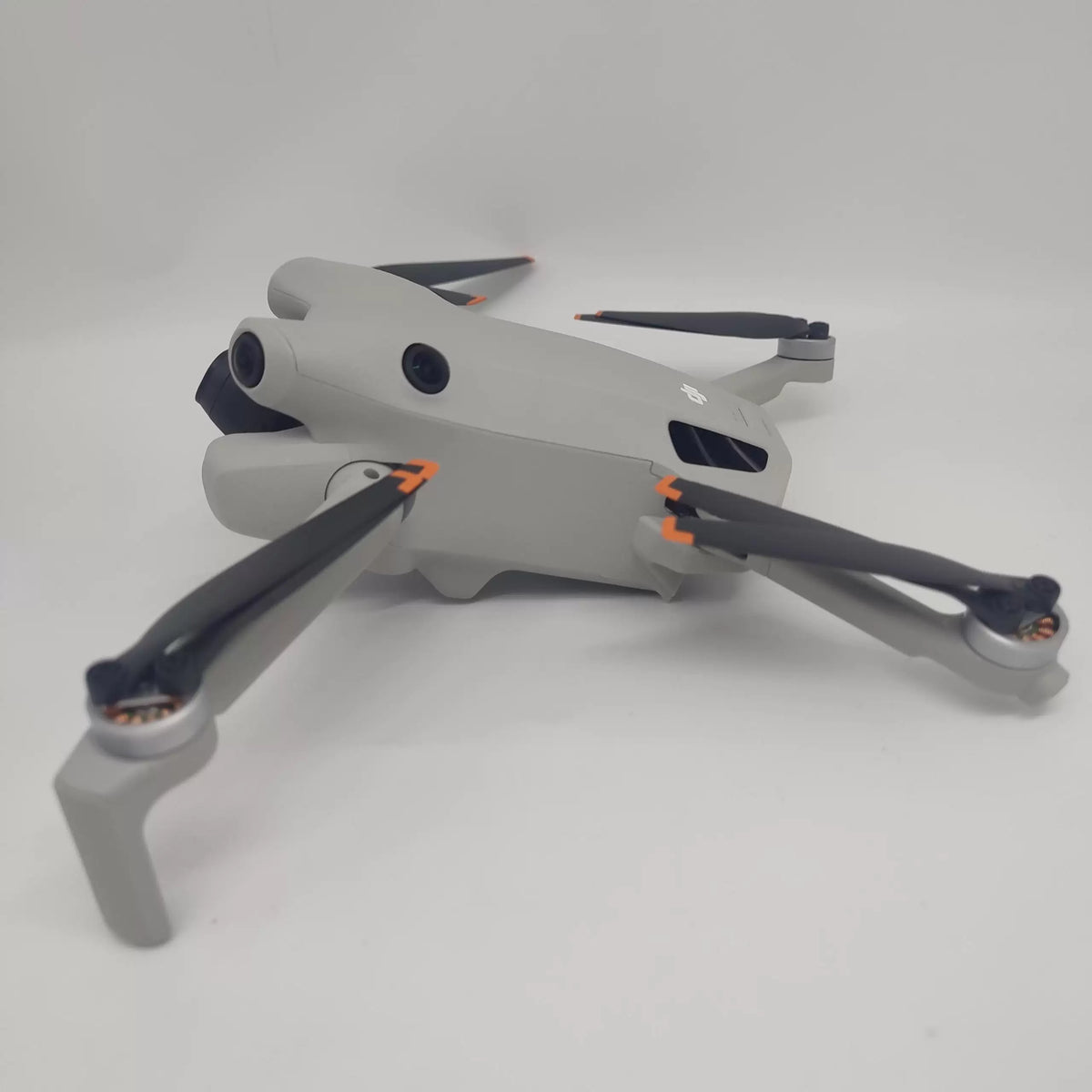 95% New (Like New) DJI Mini 4 Pro with Screen Fly More Combo