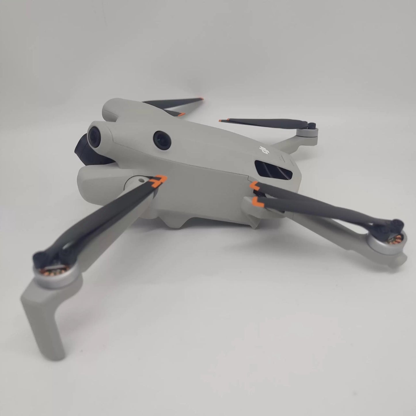 95% New (Like New) DJI Mini 4 Pro with Screen Fly More Combo