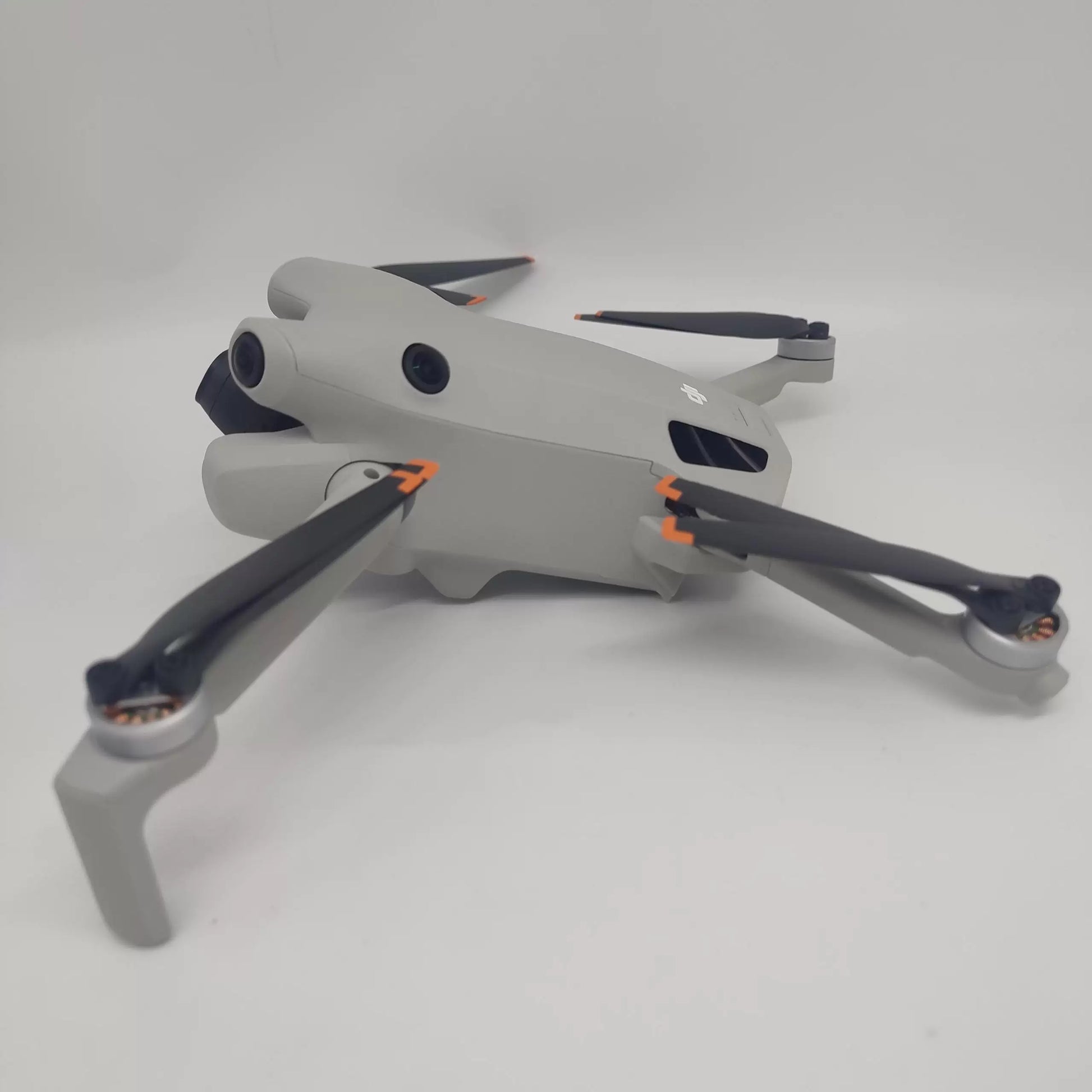 95% New (Like New) DJI Mini 4 Pro with Screen Fly More Combo
