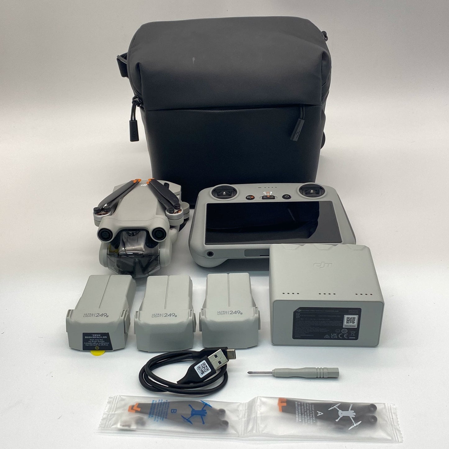 DJI Mini 3 Pro with Screen Remote Controller - Excellent (95% New)