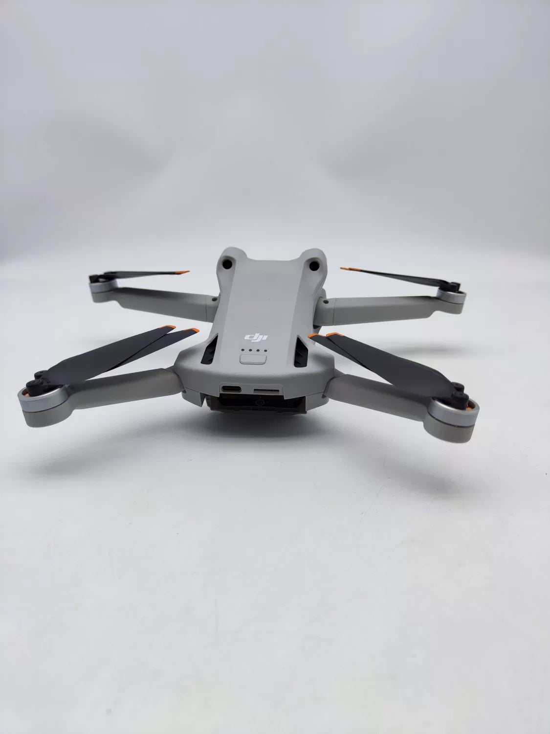 99% New (Mint) DJI mini3pro with Screen, Extended Battery Fly More Combo