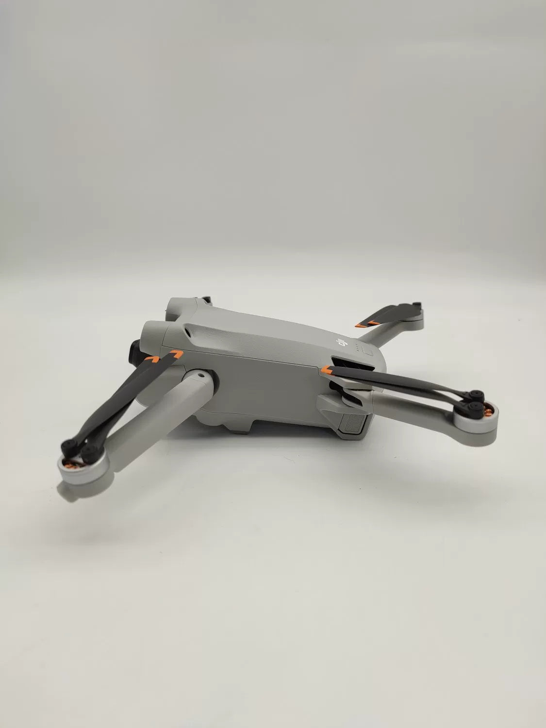 99% New (Mint) DJI Mini3pro with Screen, Extended Battery Fly More Combo