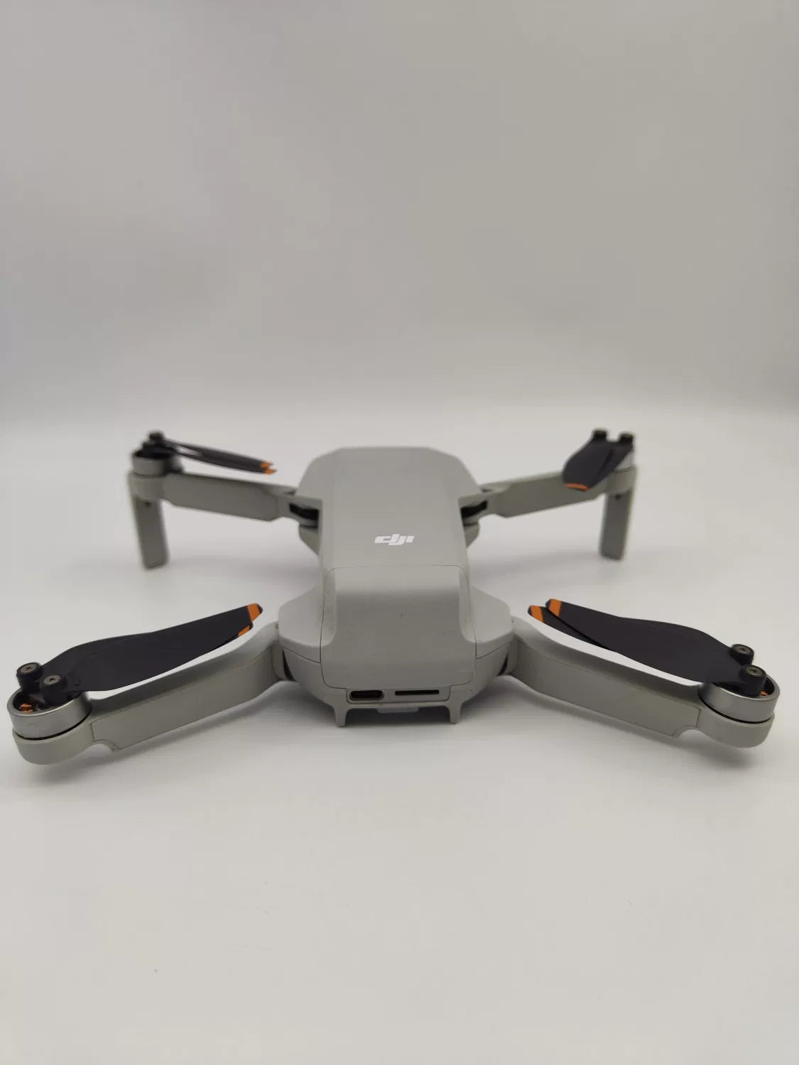 95% New (Like New) DJI mini2 Standard Combo