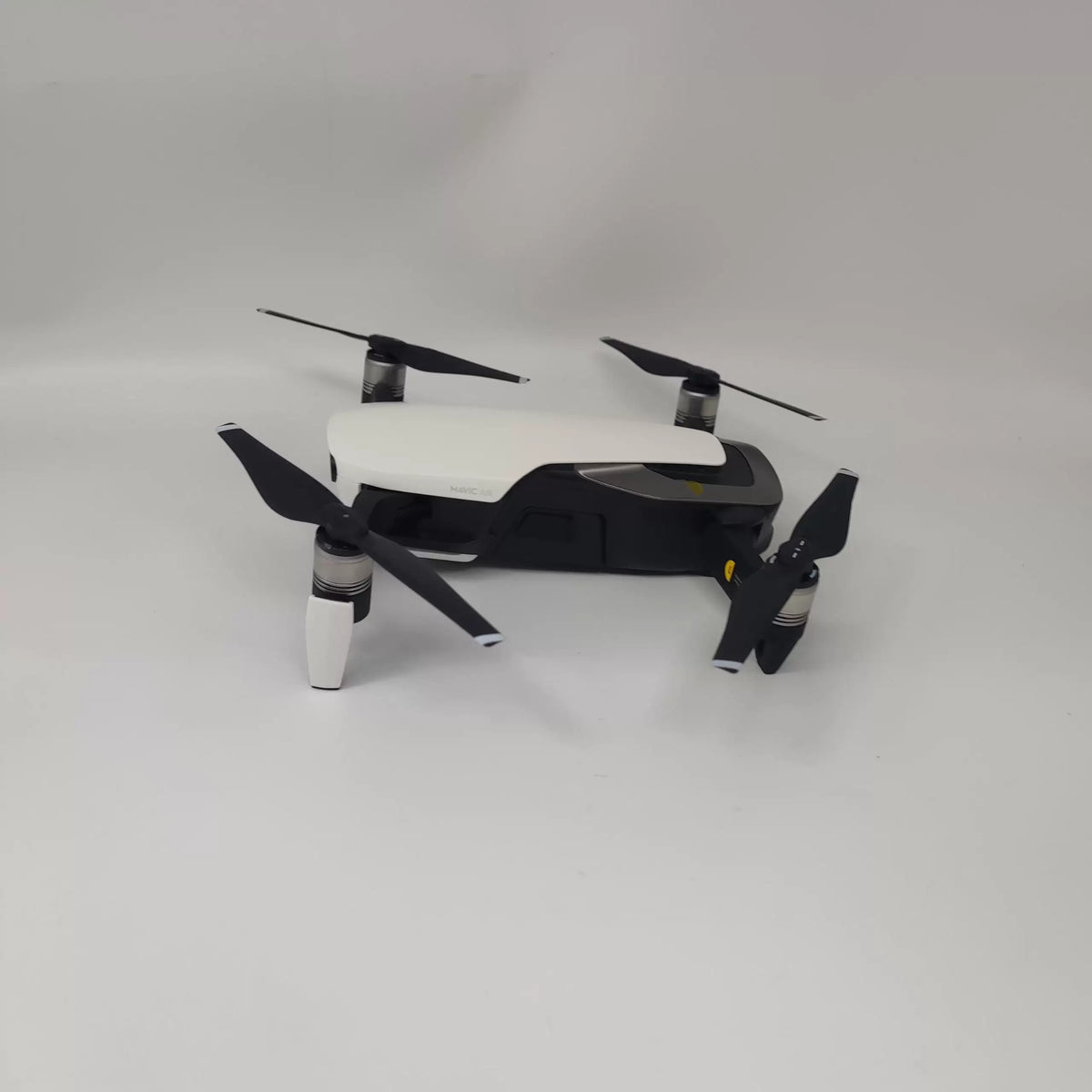 95% New (Like New) DJI AIR Standard Combo with Charging Hub
