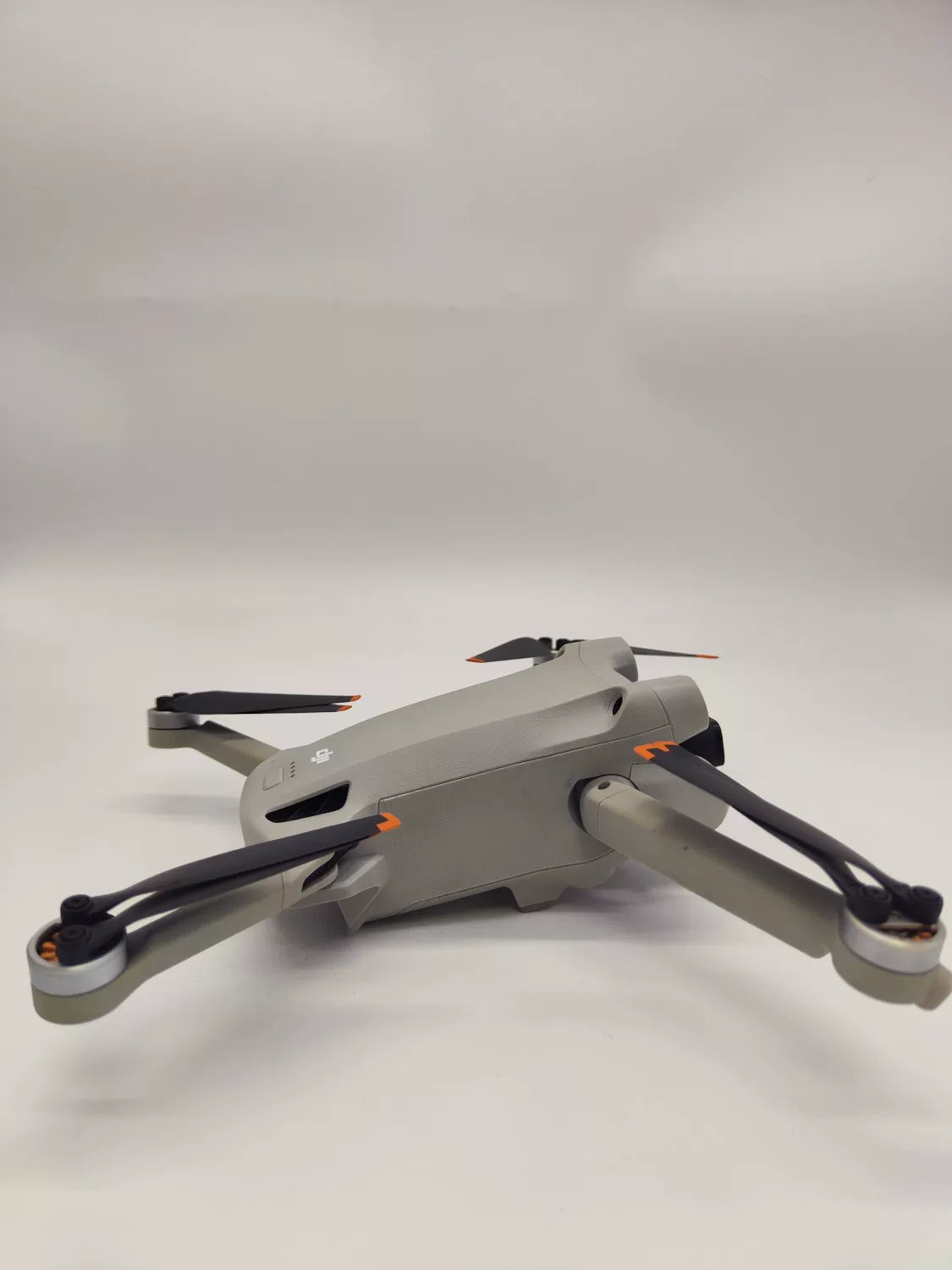95% New (Like New) DJI mini3pro with Screen Fly More Combo
