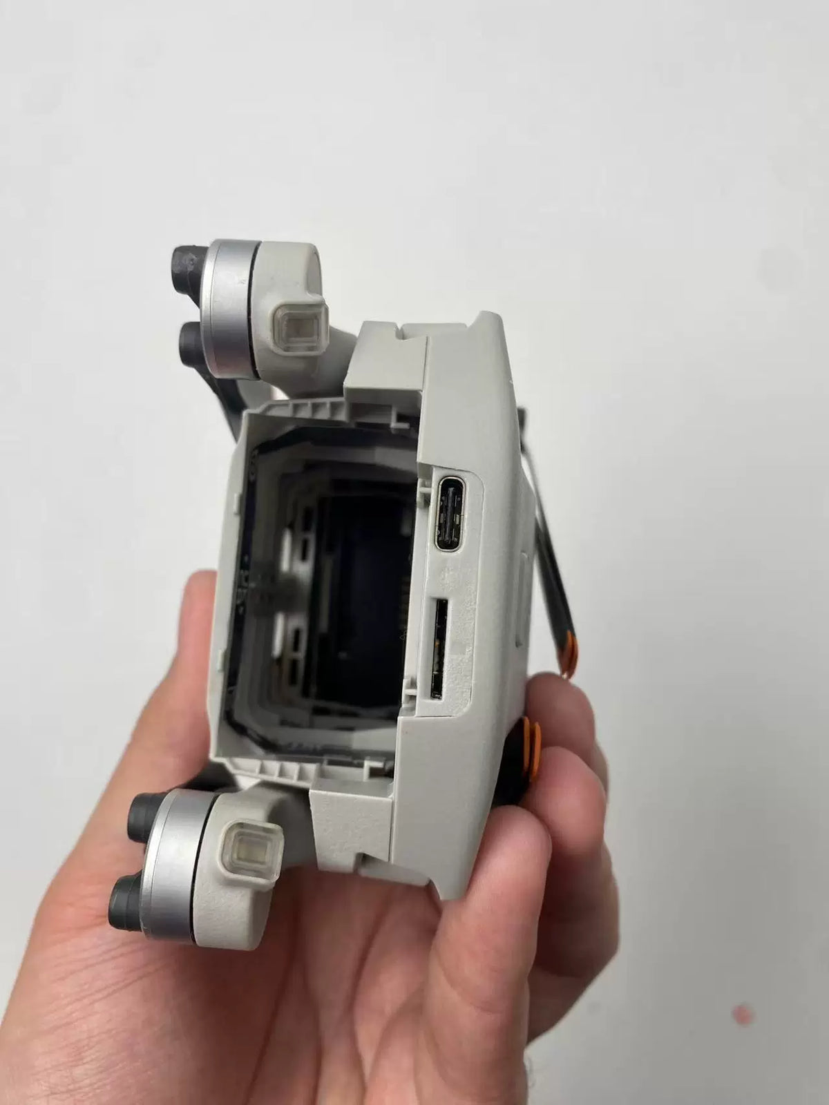 99% New (Mint) DJI Mavic 3 Pro – photo 4
