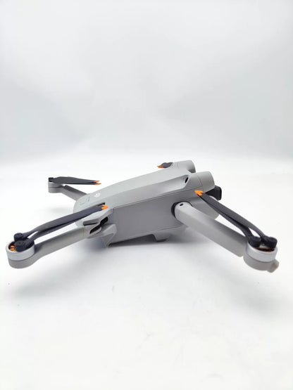 99% New (Mint) DJI mini3pro with Screen Fly More Combo