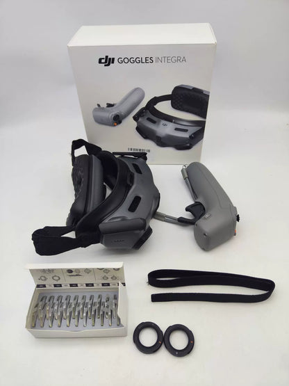 99% New (Mint) DJI All-in-One FPV Goggles