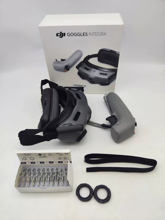 99% New (Mint) DJI All-in-One FPV Goggles