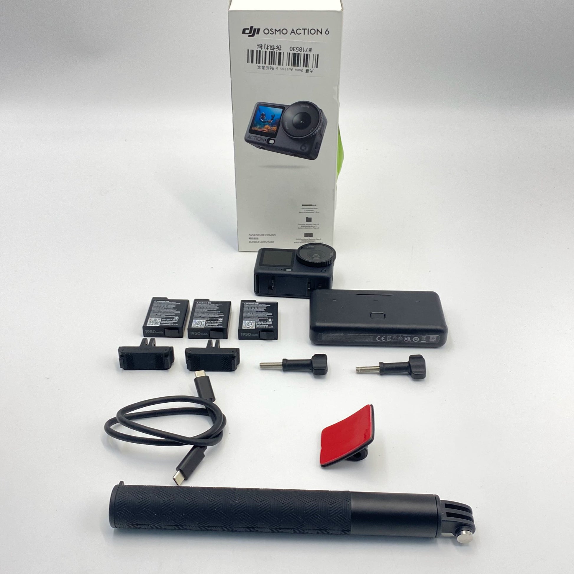 DJI Osmo Action 6 Creator Combo - Like New (99%)