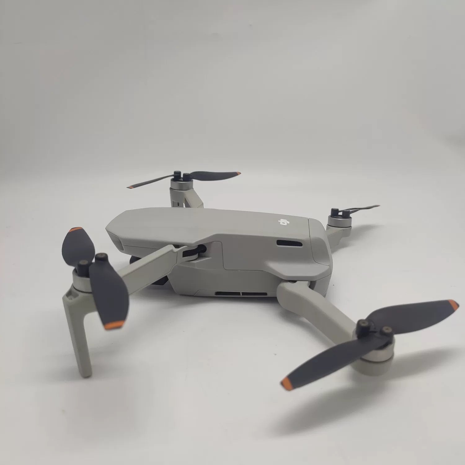 95% New (Like New) DJI Mini 2 Fly More Combo