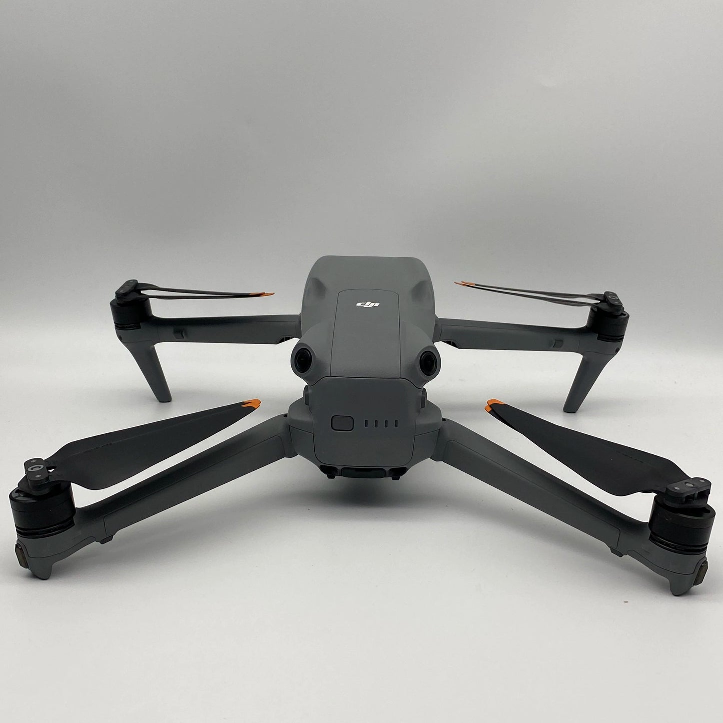 DJI Air 3S Fly More Combo مع Care Refresh ووحدة 4G - ممتاز (جديد بنسبة 95%)