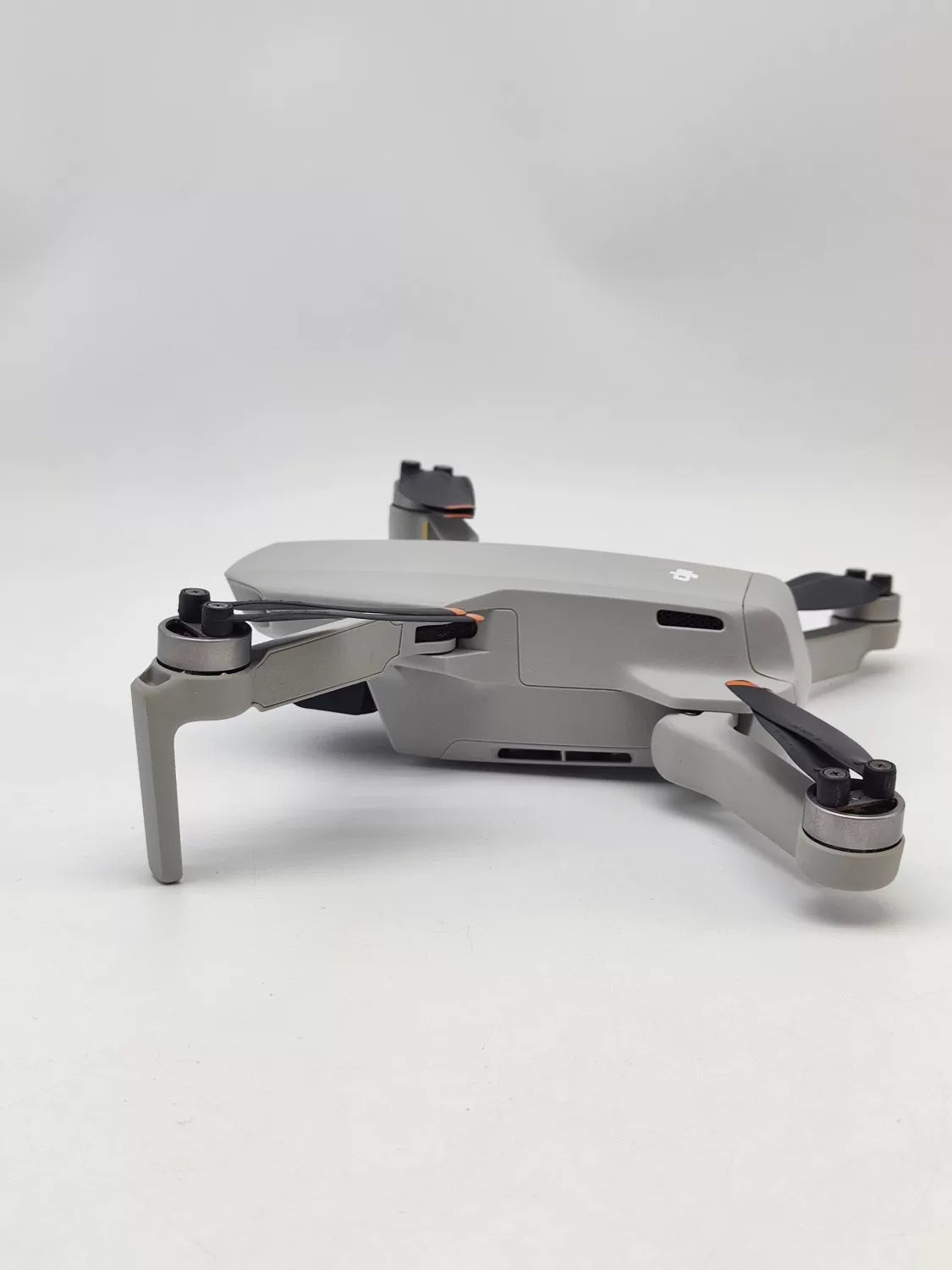 95% New (Like New) DJI mini2 Fly More Combo