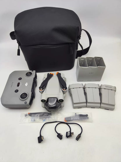 95% New (Like New) DJI mini3pro Extended Battery Fly More Combo