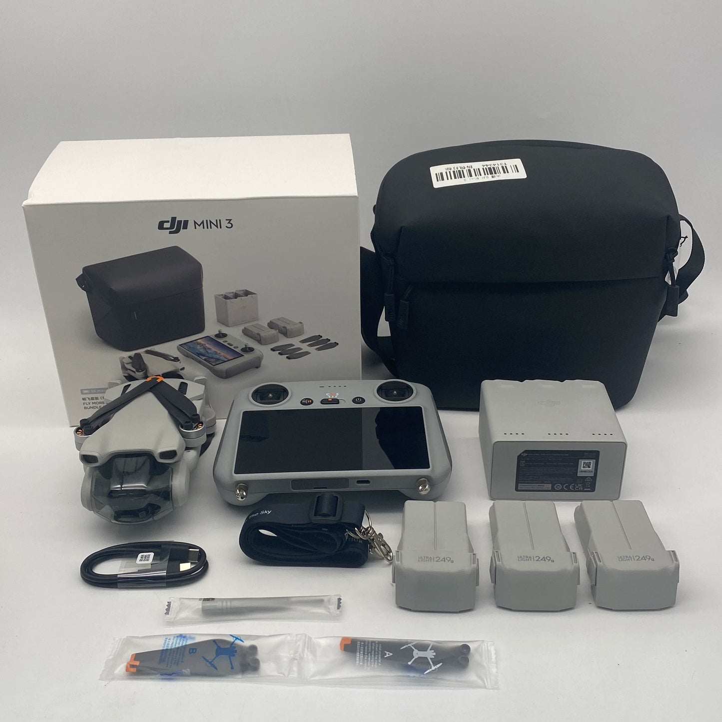 DJI Mini 3 with Screen Remote Controller - Excellent (95% New)
