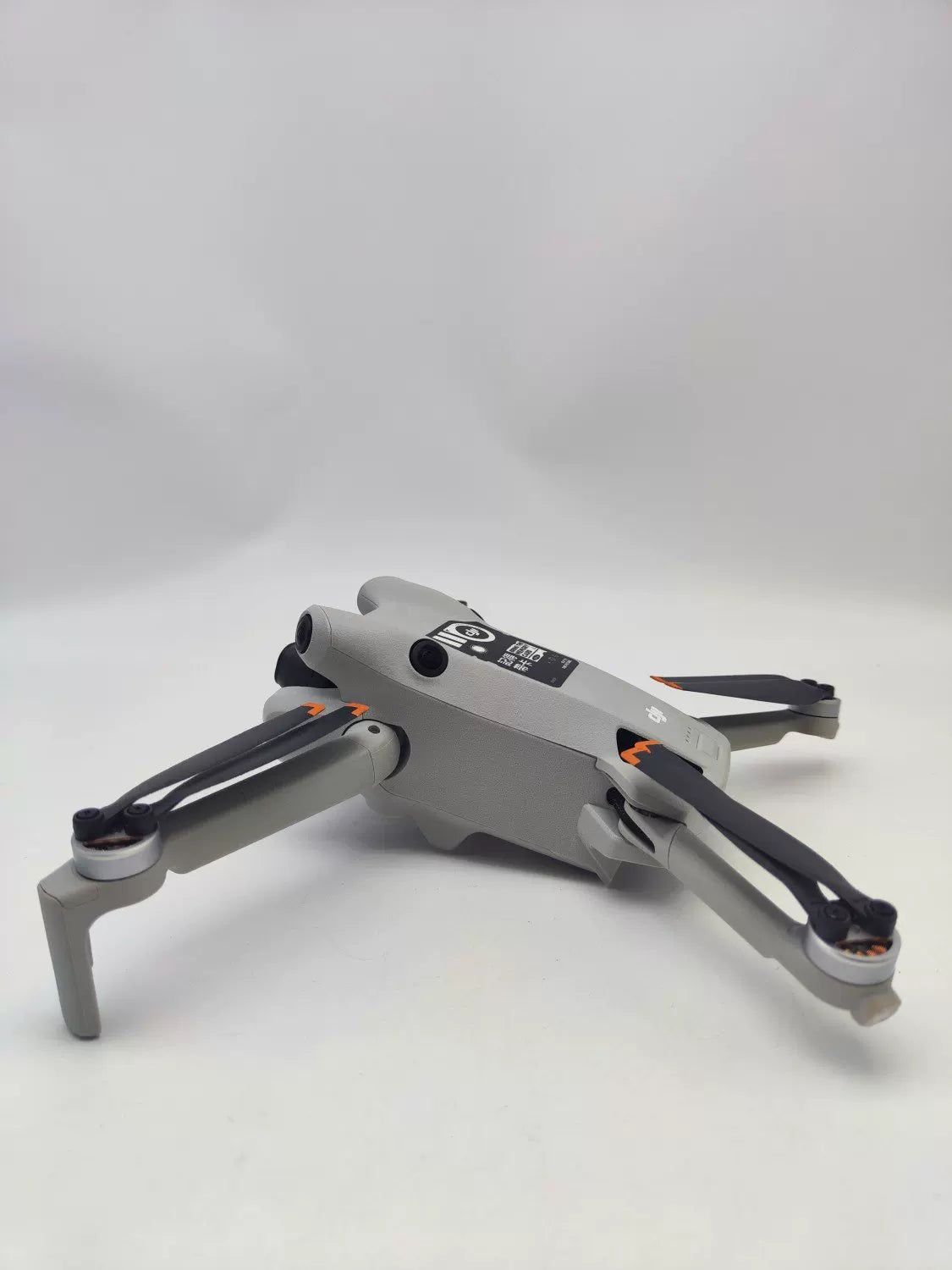 99% New (Mint) DJI mini4pro with Screen Fly More Combo with DJI Care Refresh
