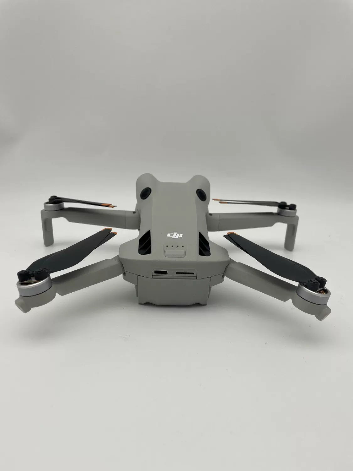 99% New (Mint) DJI Mini4pro with Screen, Extended Battery Fly More Combo with