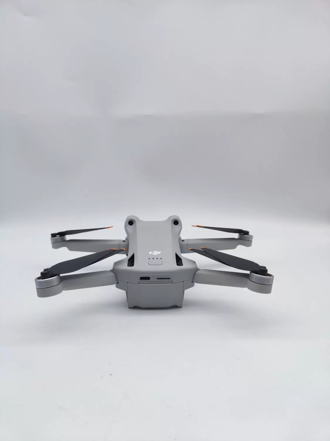 99% New (Mint) DJI Mini3pro with Screen Standard Combo