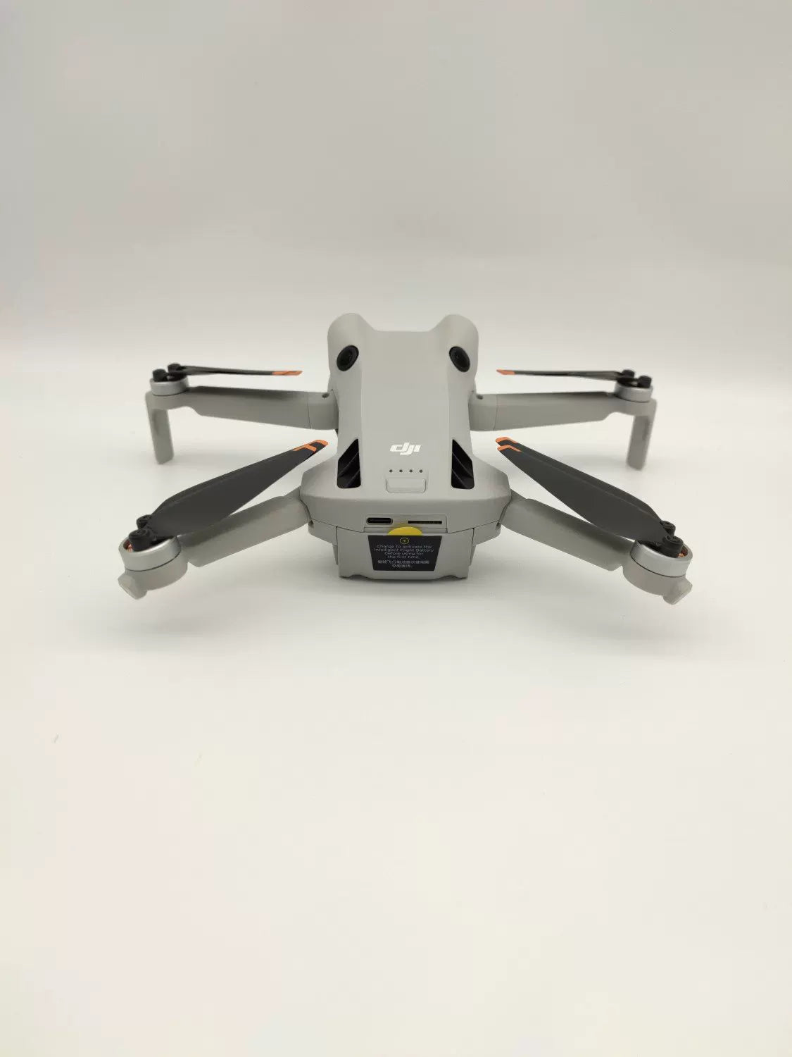 99% New (Mint) DJI Mini 4 Pro with Screen, Extended Battery Fly More Combo