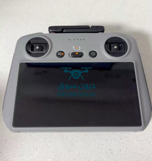 جهاز تحكم عن بعد DJI RC 2، شاشة FHD مقاس 5.5 بوصة، متوافق مع Air 3 وAir 3s وMini 4 Pro، معالج من الجيل التالي، ناقل حركة O4 بمدى 20 كم، هوائيات 2T4R، خفيف الوزن وصغير الحجم، رمادي | RC 2 